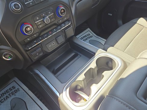 Used 2021 Chevrolet Silverado 1500 RST image 25