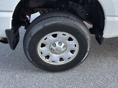 Used 2017 Nissan Titan S image 32