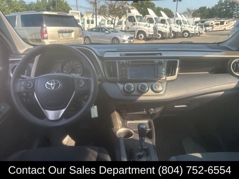 Used 2015 Toyota RAV4 LE image 13
