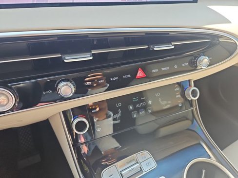 New 2026 Genesis GV70 2.5T image 9