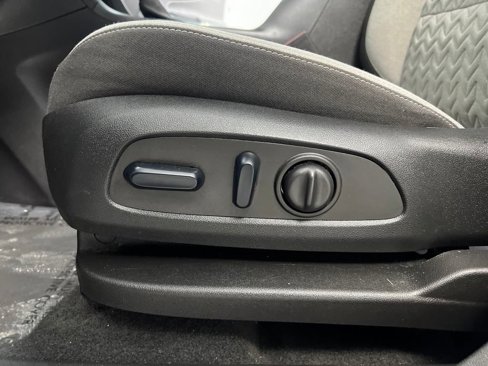 Used 2024 Chevrolet Equinox LT image 10