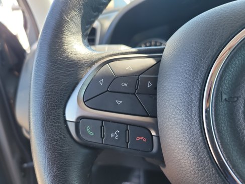 Used 2022 Jeep Renegade Latitude w/ Convenience Group image 27