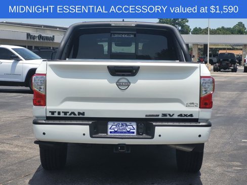 Used 2023 Nissan Titan SV w/ SV Convenience Package image 5