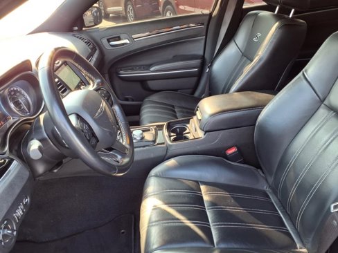 Used 2022 Chrysler 300 S image 9