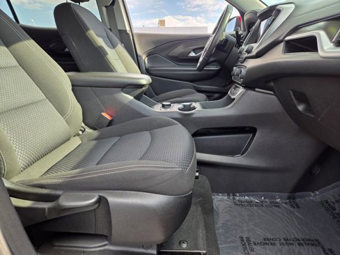 Used 2022 GMC Terrain SLE w/ Driver Convenience Package image 15