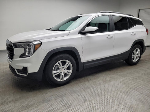 Used 2022 GMC Terrain SLE w/ Driver Convenience Package image 2
