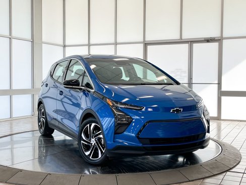 Used 2022 Chevrolet Bolt LT image 2