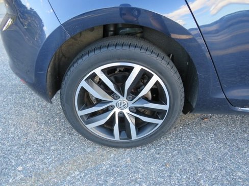 Used 2017 Volkswagen Golf SEL image 29