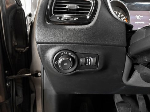 Used 2019 Jeep Compass Limited image 25