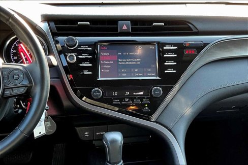 Used 2019 Toyota Camry SE image 6