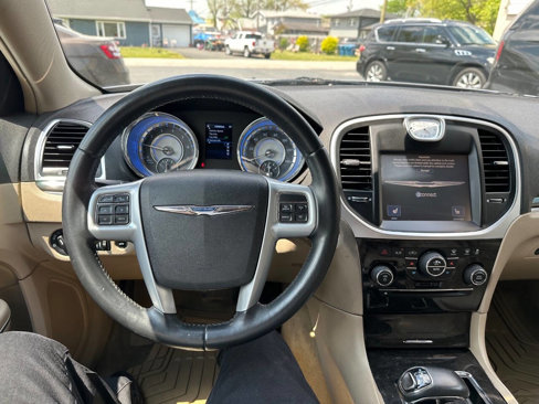 Used 2014 Chrysler 300 image 14