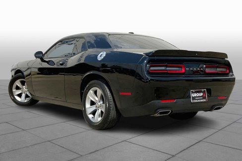 Used 2019 Dodge Challenger SXT image 11
