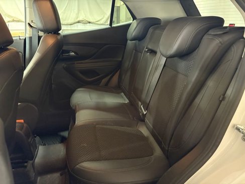 Used 2021 Buick Encore Preferred image 18