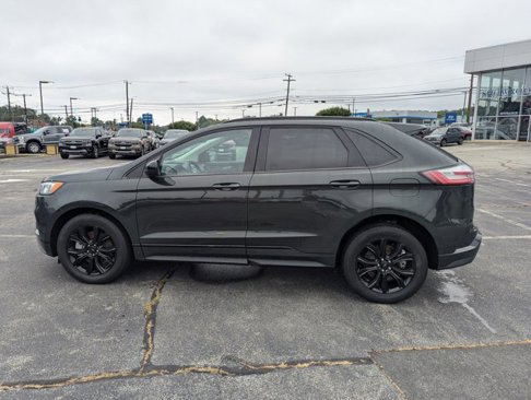 Certified 2023 Ford Edge SE w/ Black Appearance Package image 5