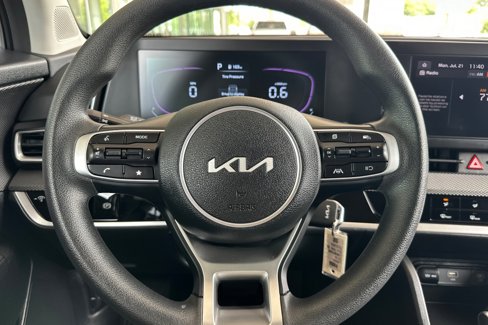 Used 2024 Kia Sportage LX image 22