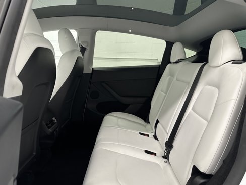 Used 2023 Tesla Model Y Long Range image 14