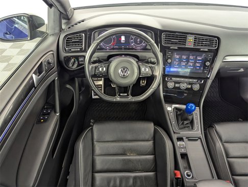 Used 2018 Volkswagen Golf R 4-Door image 14