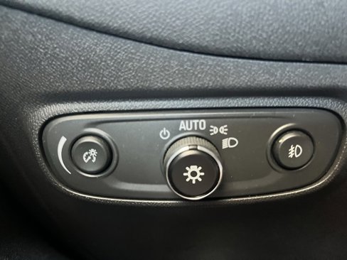 Used 2021 Chevrolet Equinox Premier image 23