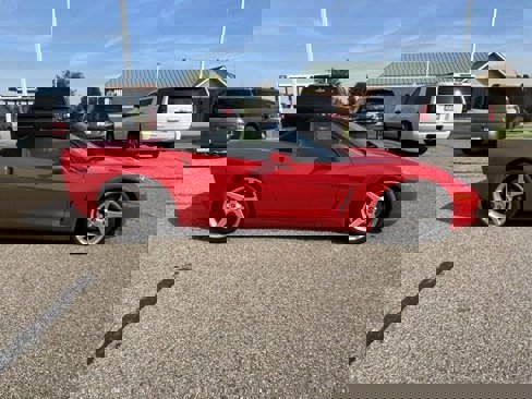 Used 2005 Chevrolet Corvette Convertible w/ Preferred Equipment Group image 2