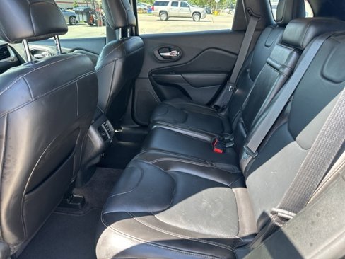 Used 2016 Jeep Cherokee High Altitude image 11