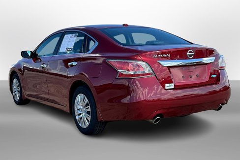 Used 2014 Nissan Altima 2.5 S w/ Display Audio Package image 11