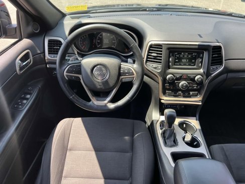 Used 2017 Jeep Grand Cherokee Laredo w/ Quick Order Package 23E image 14