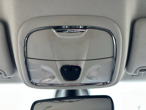 Used 2019 Jeep Cherokee Limited image 15