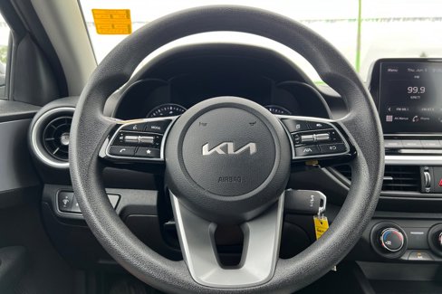 Used 2023 Kia Forte LXS w/ LXS Technology Package image 18
