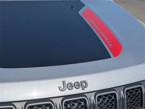 Used 2024 Jeep Compass Trailhawk image 12