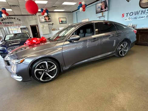 Used 2018 Honda Accord Sport image 9