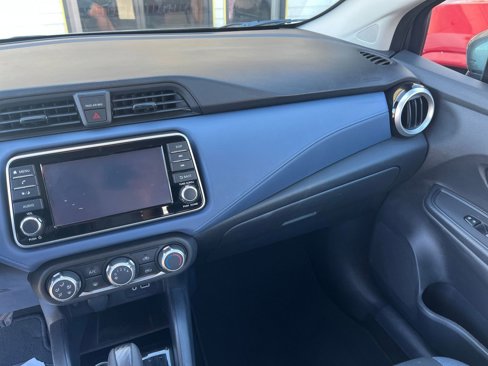 Used 2023 Nissan Versa SV image 33