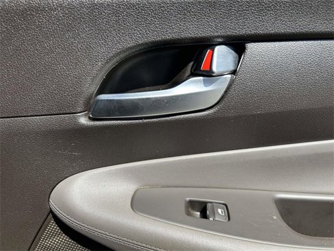 Used 2019 Hyundai Santa Fe SEL image 11