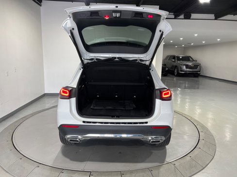 Used 2021 Mercedes-Benz GLA 250 4MATIC w/ Premium Package image 13