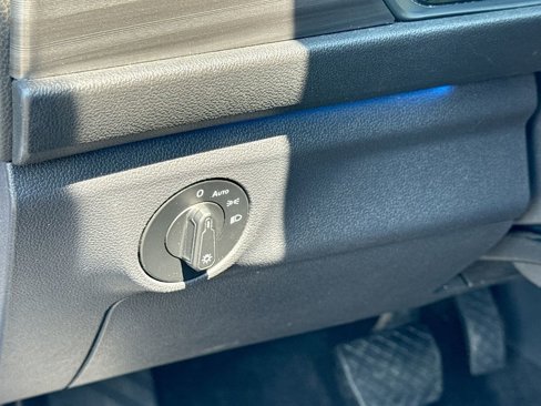 Used 2019 Volkswagen Jetta SEL image 10
