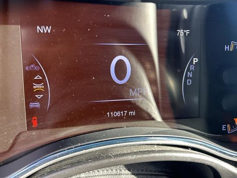 Used 2018 Jeep Grand Cherokee Altitude image 18
