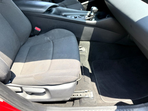 Used 2019 Toyota C-HR LE image 21
