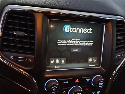 Used 2018 Jeep Grand Cherokee Limited w/ Luxury Group II image 11