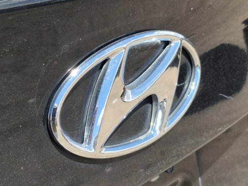 Used 2013 Hyundai Elantra GLS w/ Preferred Pkg image 24