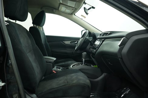 Used 2016 Nissan Rogue SV image 11