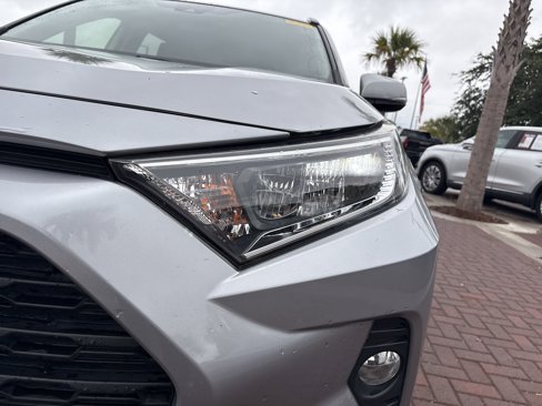 Used 2019 Toyota RAV4 XLE image 6
