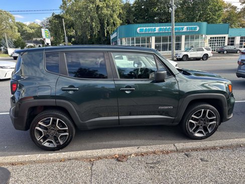 Used 2021 Jeep Renegade Sport image 2