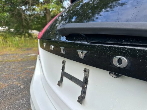 Used 2016 Volvo V60 T5 Cross Country image 10
