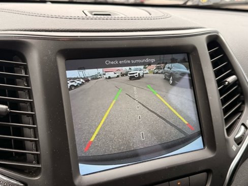 Used 2022 Jeep Cherokee Latitude Lux image 22