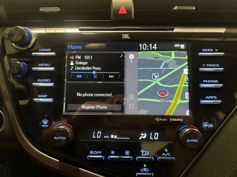 Used 2020 Toyota Camry XLE image 23