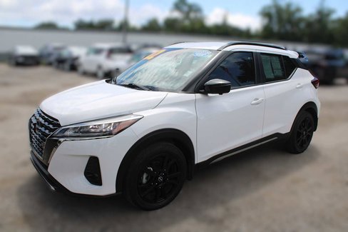 Used 2022 Nissan Kicks SR w/ Premium Package image 14