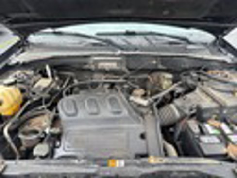 Used 2004 Ford Escape Limited image 12