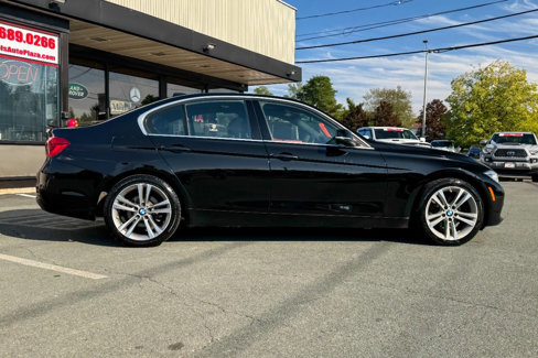 Used 2018 BMW 330i xDrive Sedan image 3