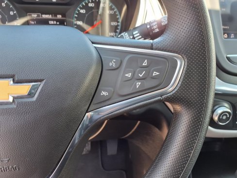 Used 2020 Chevrolet Equinox LS image 25