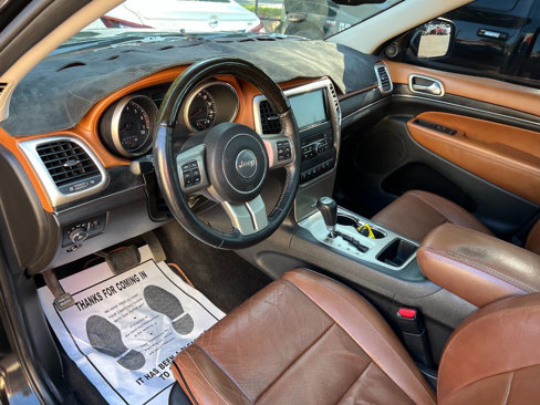Used 2013 Jeep Grand Cherokee Overland Summit image 24
