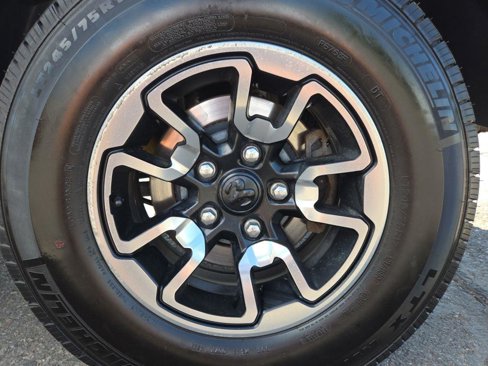Used 2017 RAM 1500 Rebel image 13